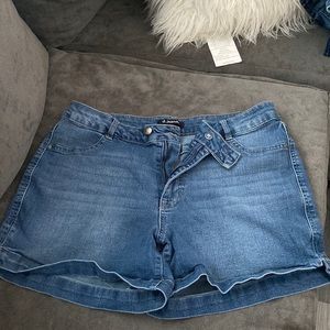D.Jeans size 16 shorts